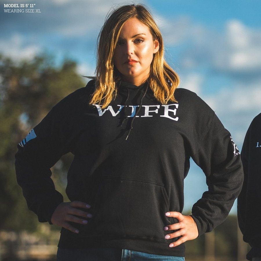 GRUNT STYLE LLC Sweat à capuche femme "L'Épouse Affirmée" Noir