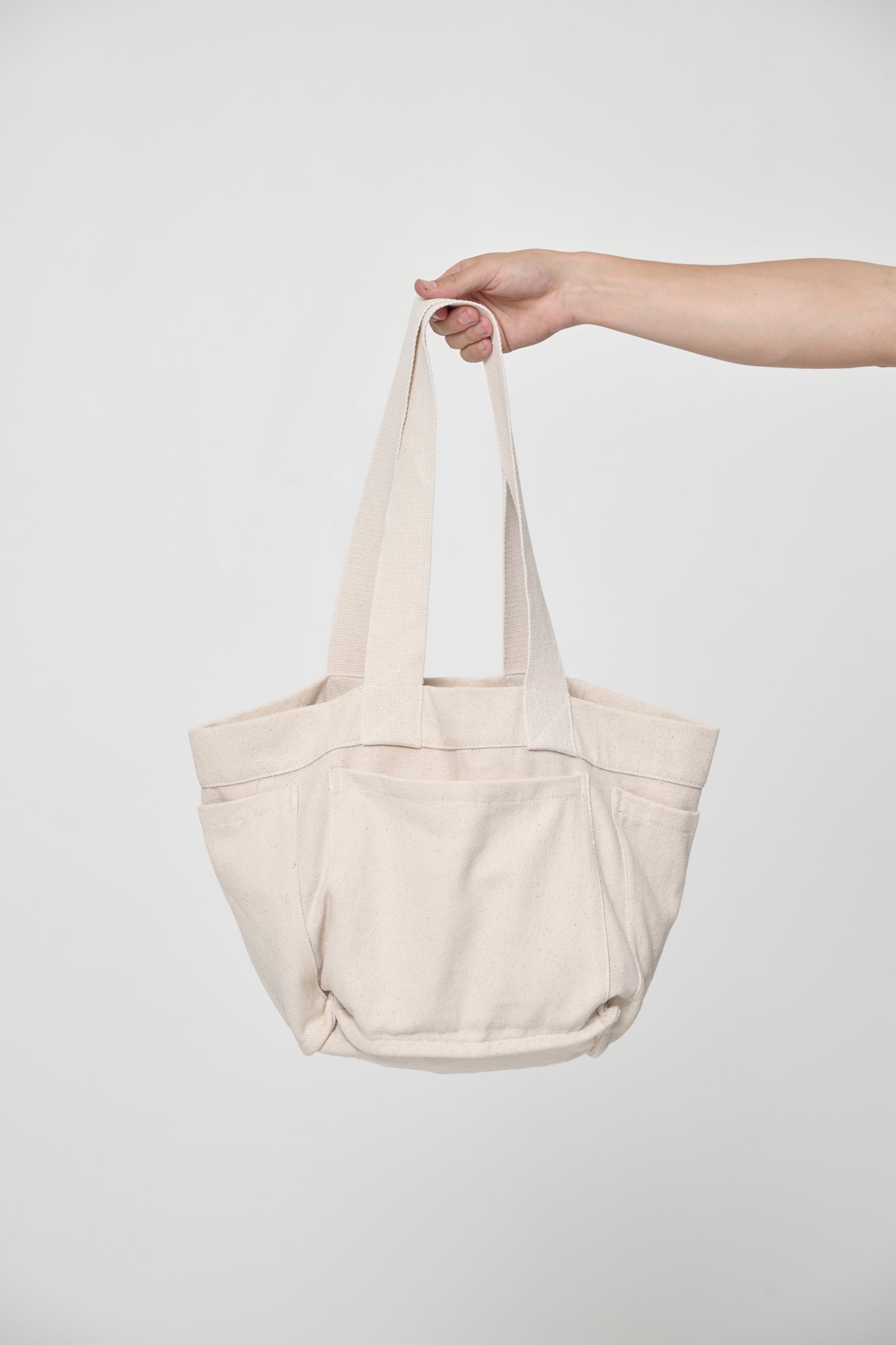 EVERYBODY.WORLD Sac Réversible Pratique avec Poches Intégrées en Matériau Écoresponsable